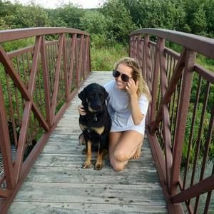 Meet your Posher, Laurel